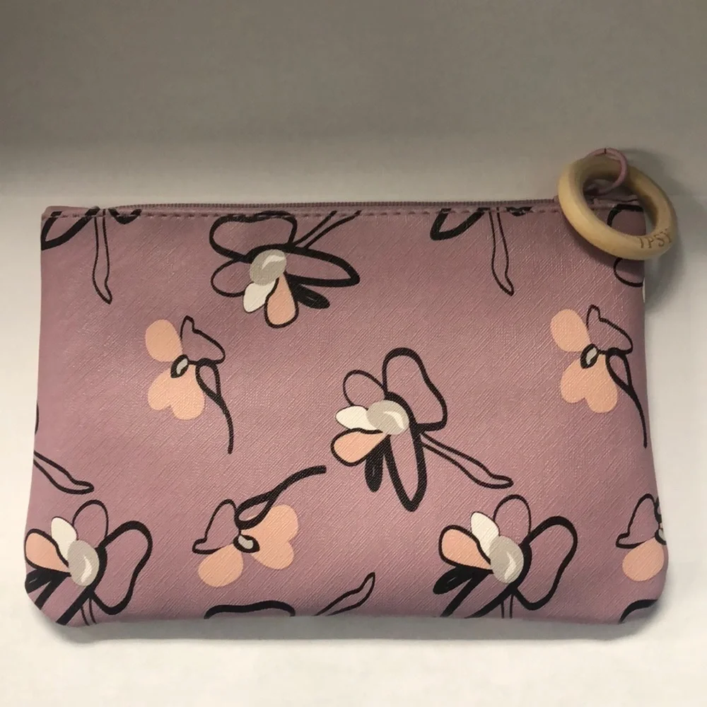 Ipsy makeup bag